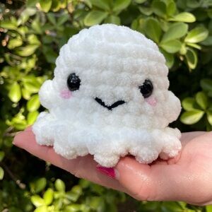 Cams Crochet Closet Mini Ghost Plushie